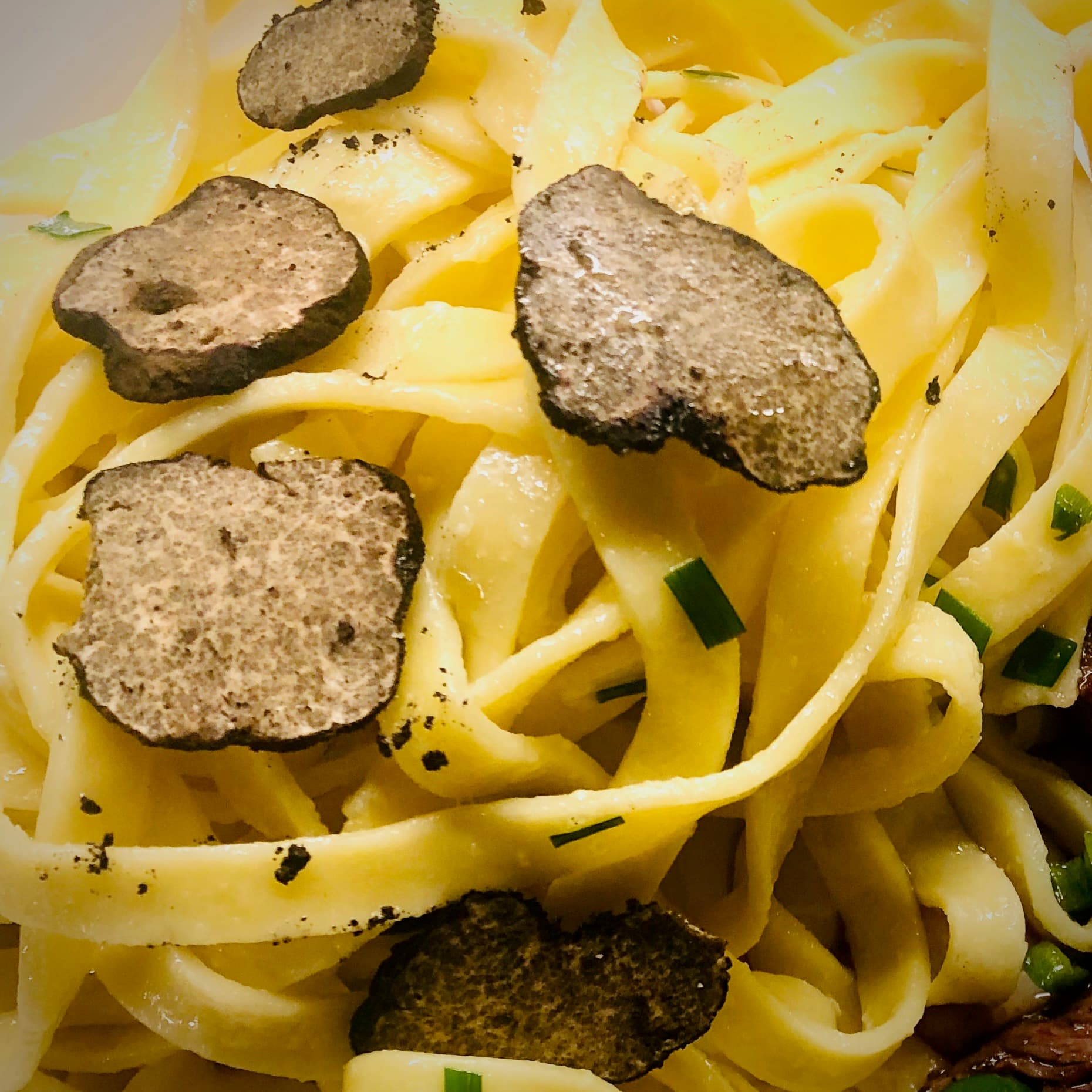 Fresh pasta with black truffle